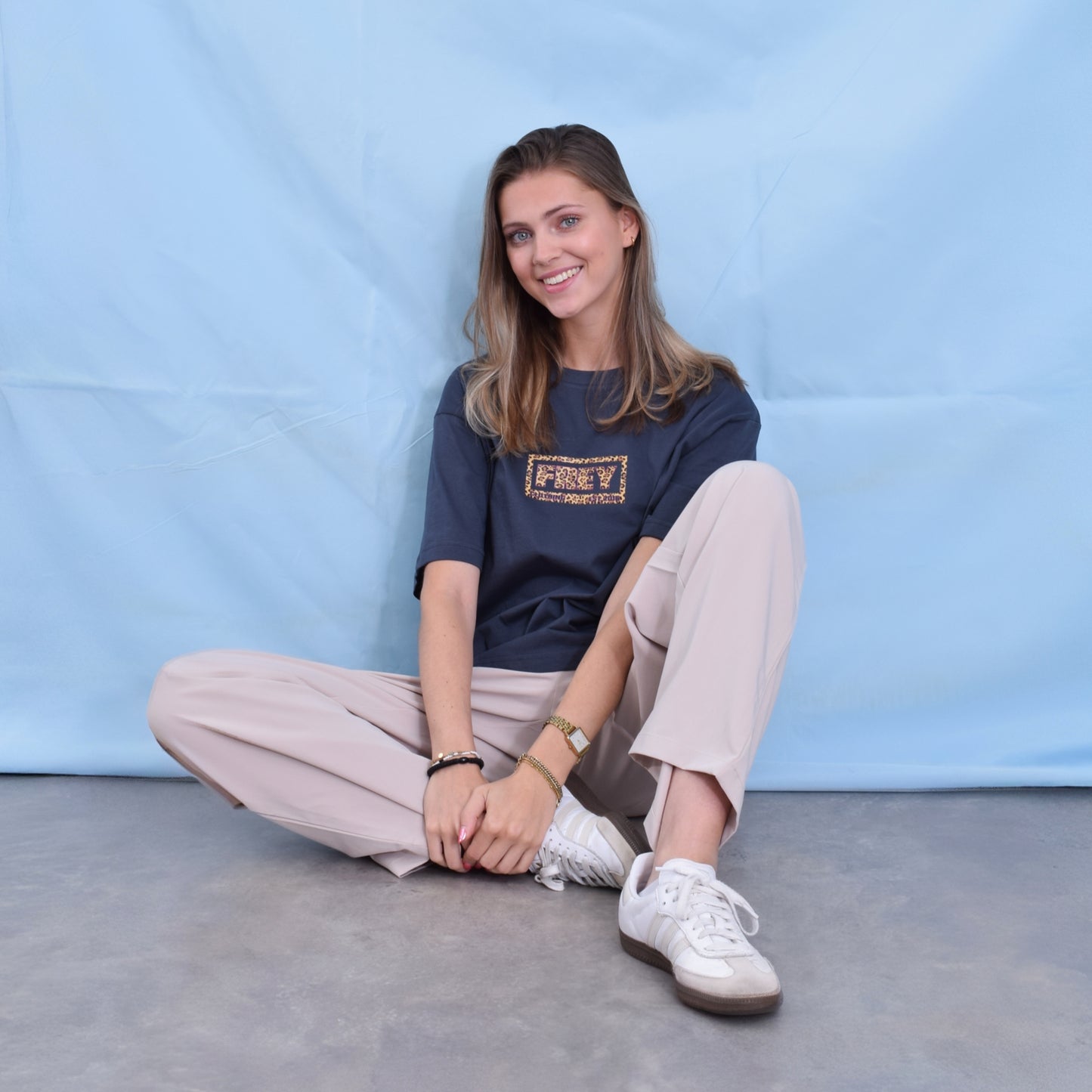 Panter Logo Oversized Dames T-shirt | India Ink Grey